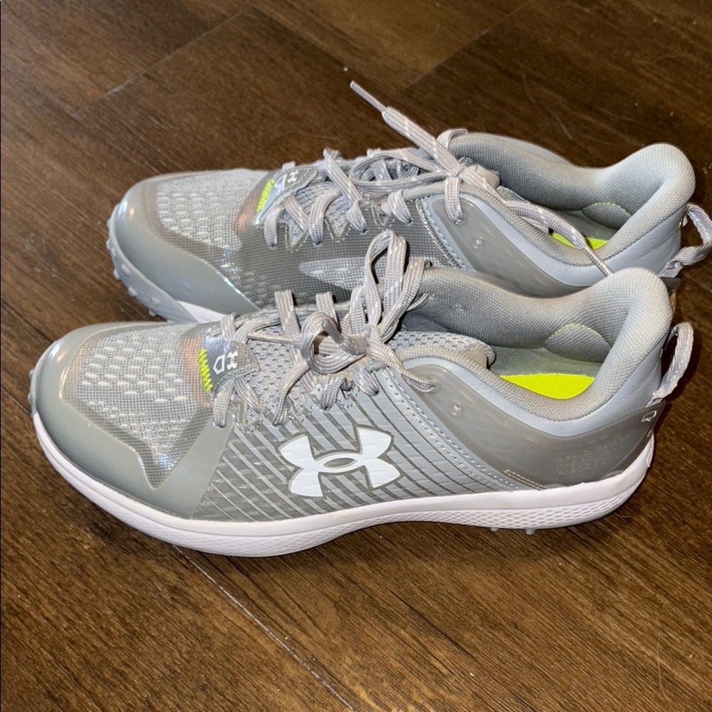 Unisex Under Armour Light Gray Running Shoes with Neon Accents